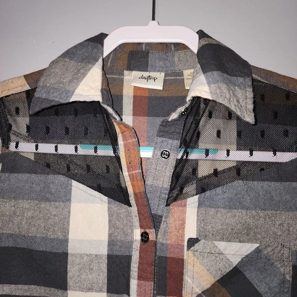 Daytrip Button Down with Lace Detail, Extra Small - Picture 2 of 6